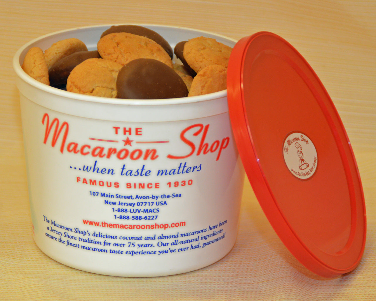 Golden almond macaroons!