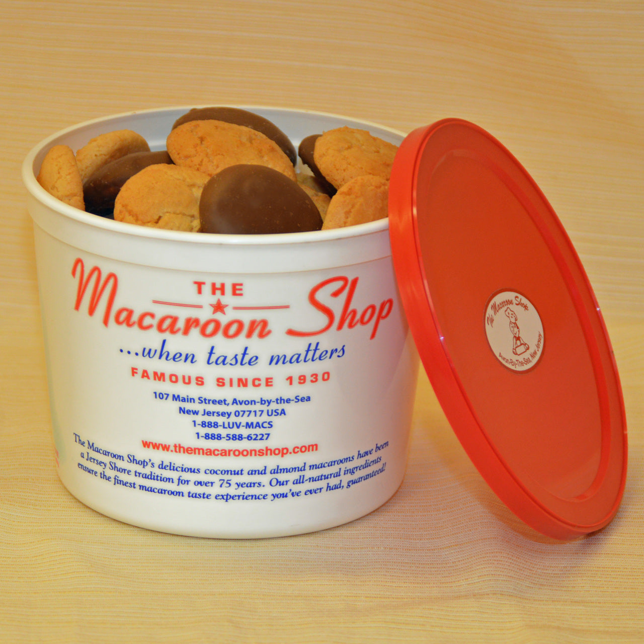 Golden almond macaroons!