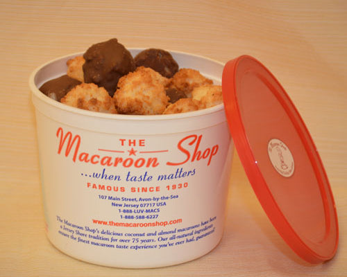 Coconut Mixed Tub - Half a pound coconut and half a pound of chocolate-covered coconut macaroons